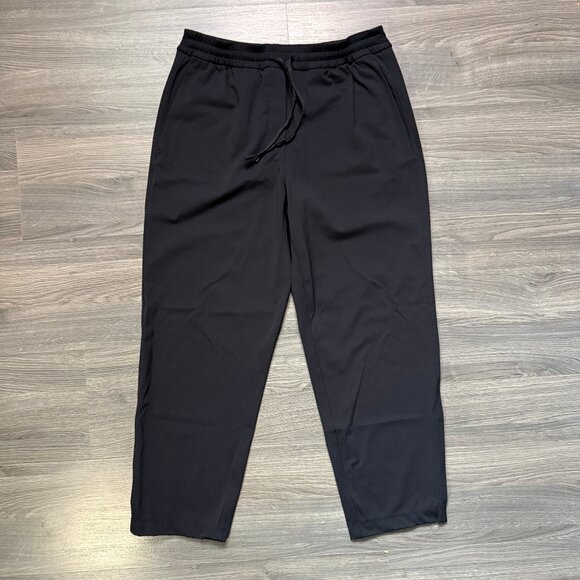 Lululemon Women's Tapered-Leg Mid-Rise Pant 7/8 Length - Black - Picture 3 of 10